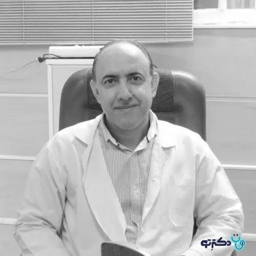 دکتر رضا صلاحی