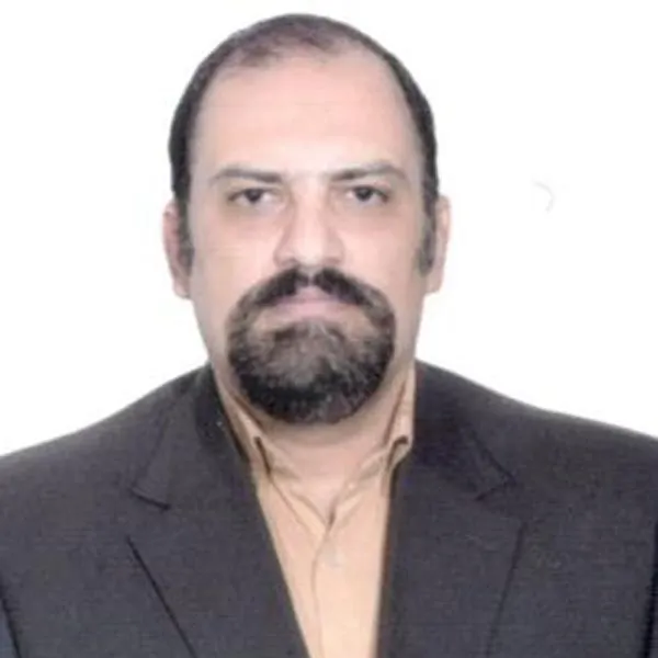 دکتر علیرضا قیومی