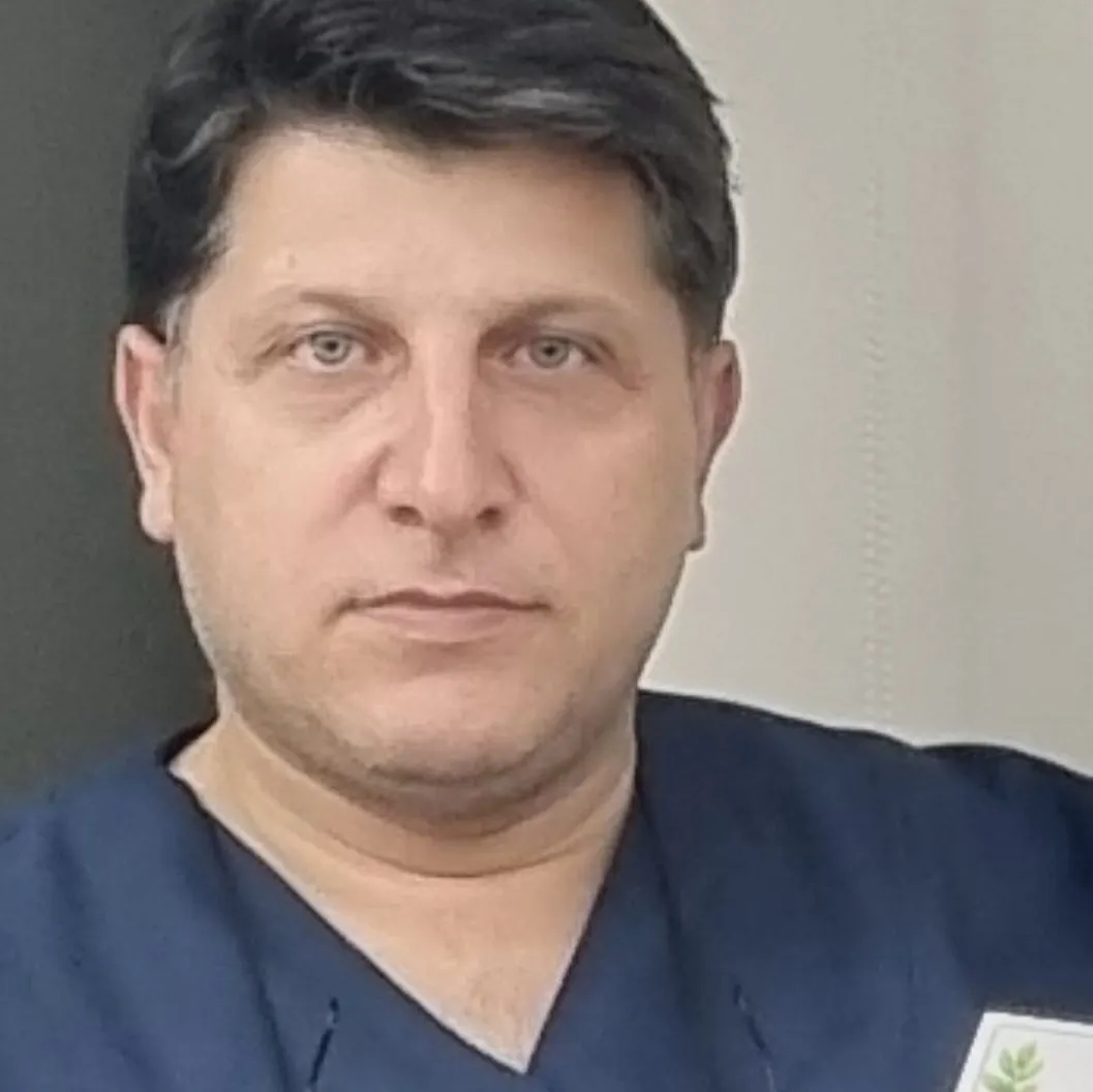 دکتر علیرضا ولائی اسکوئی