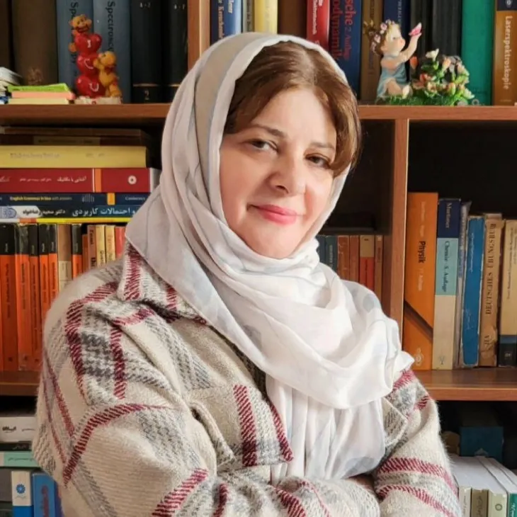 دکتر کاملیا ساداتی