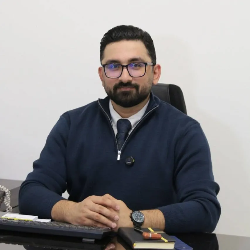 دکتر پویا مشکدار