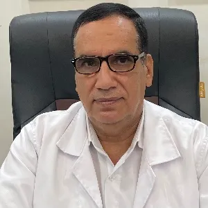 دکتر اصغر مکارم